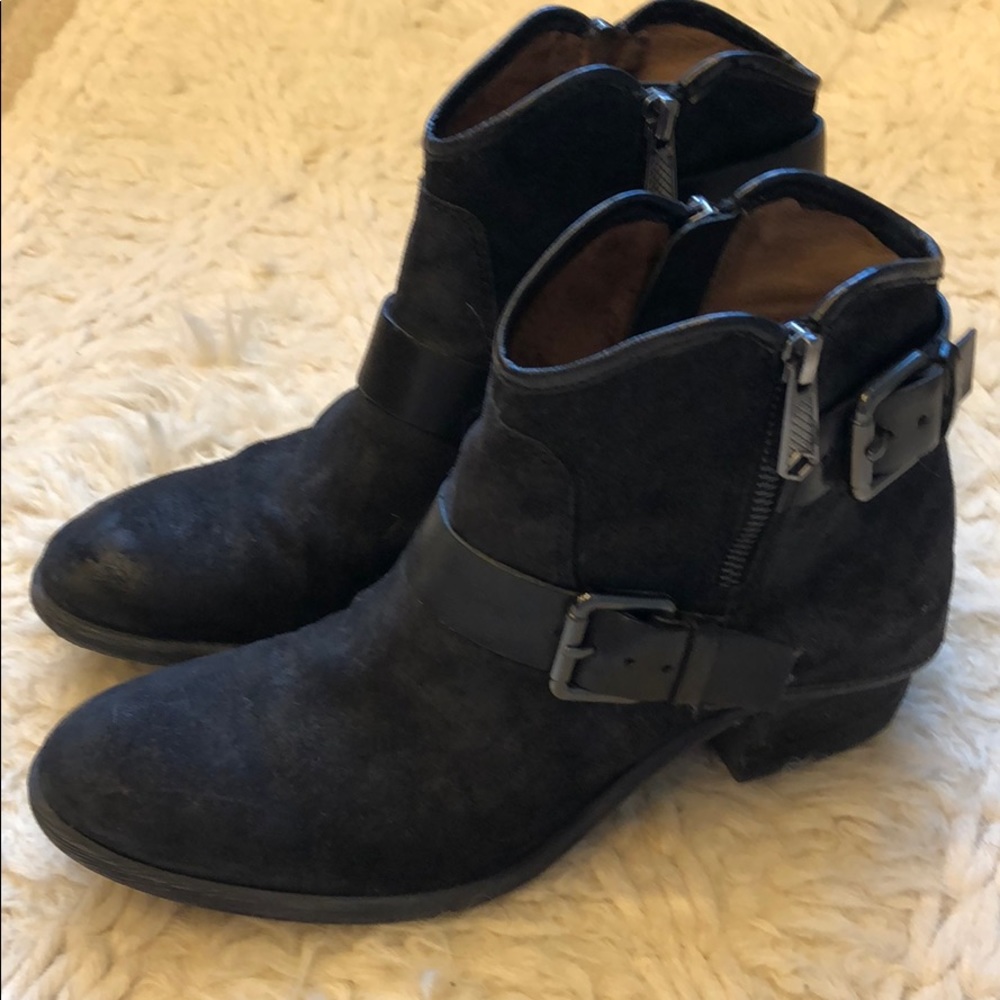 Couture Donald J Pliner booties